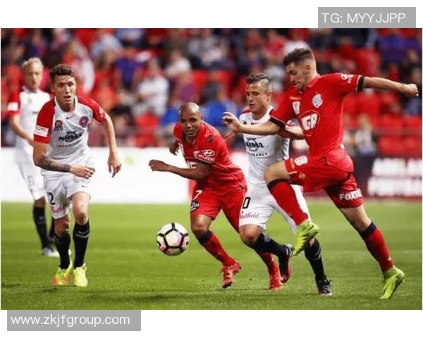 布里斯班与西悉尼的激烈对决谁能在澳超联赛中笑到最后